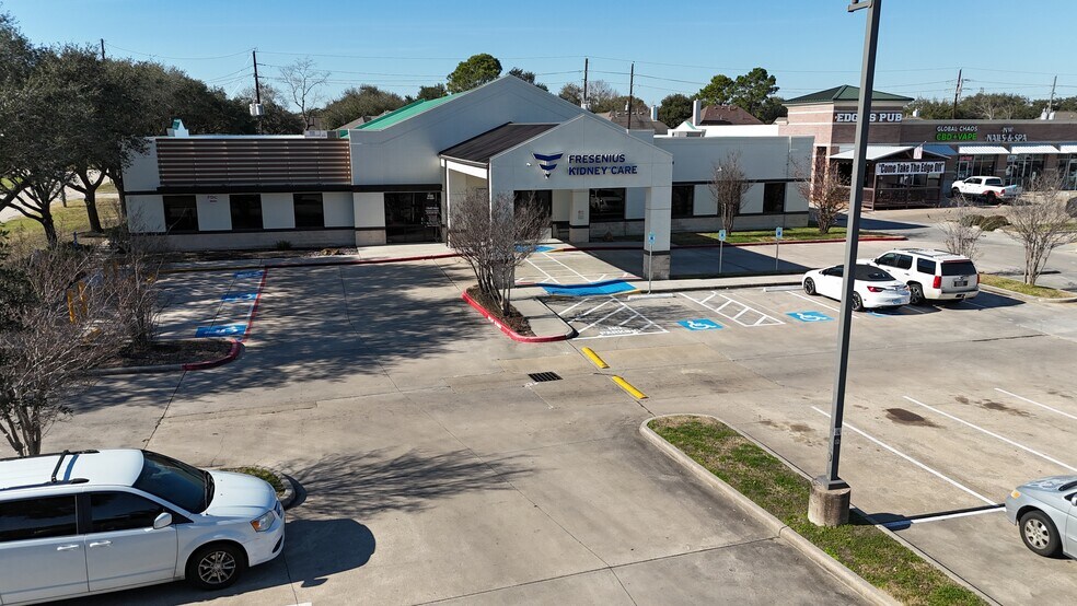 More Photos Of 8925 N Highway 6, Houston Medical For Sale