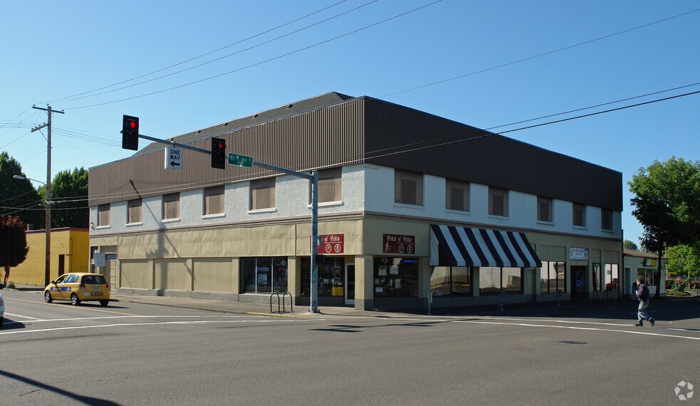 More Photos Of 411 SW 3rd St, Corvallis Storefront For Lease