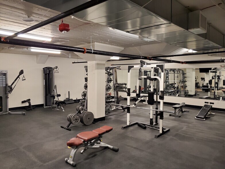 More Photos Of 1023-1047 Santa Fe Dr, Denver Office For Lease