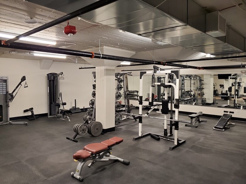 More Photos Of 1031 Santa Fe Dr, Denver Office For Lease