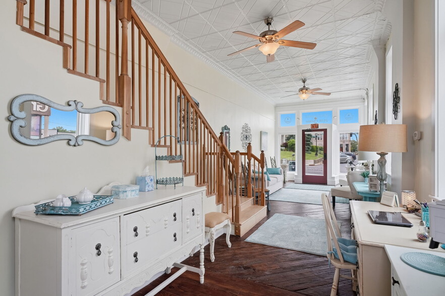 More Photos Of 25 W Franklin St, Greencastle Storefront Retail Office For Sale