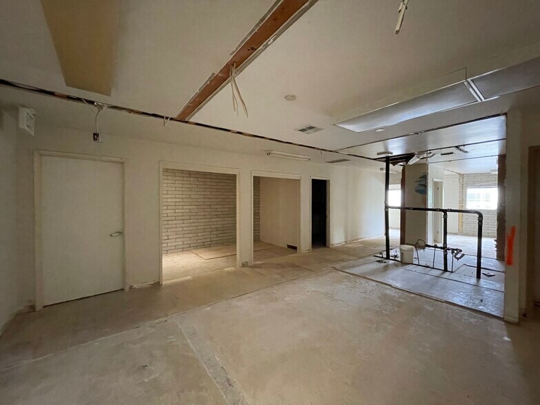 More Photos Of 1556 1st St, Napa Office For Lease