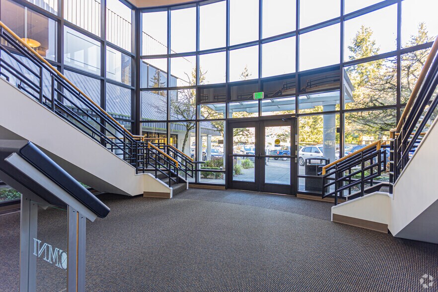 More Photos Of 909 S 336th St, Federal Way Office For Lease