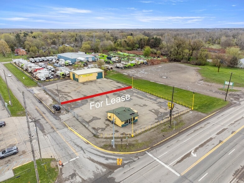 Primary Photo Of 6120 N Dort Hwy, Flint Service For Lease