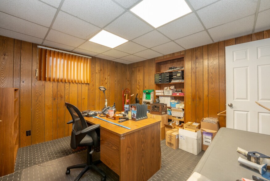 More Photos Of 2429 Vauxhall Rd, Union Township Office Residential For Sale