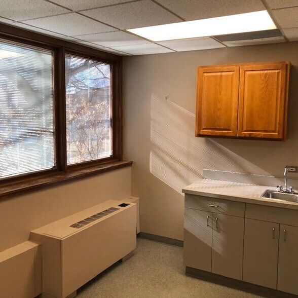 More Photos Of 4700 E Iliff Ave, Denver Medical For Lease