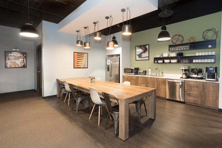 More Photos Of 64 E Broadway Rd, Tempe Coworking Space
