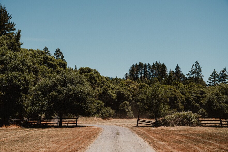 More Photos Of 18501 Van Zandt Resort Rd, Philo Lodge Meeting Hall For Sale