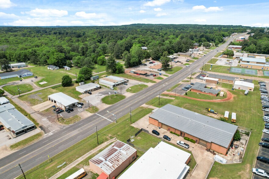 More Photos Of 1416 Linda Dr, Daingerfield Auto Repair For Sale