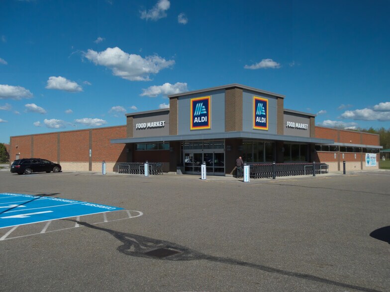 More Photos Of 18800 N Market Pl Dr, Aurora Unknown For Lease