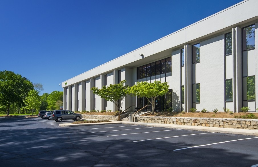 More Photos Of 2980 Brandywine Rd, Atlanta Office For Sale