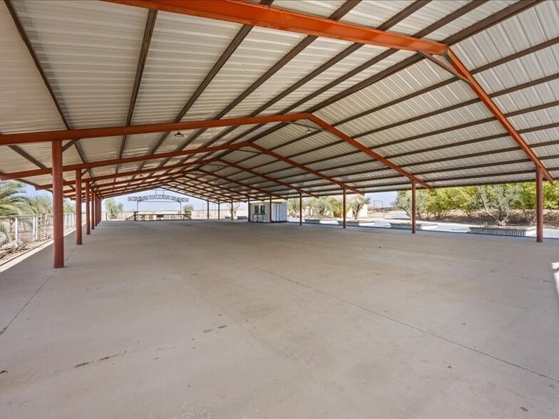 More Photos Of 34338 Nevis Ave, Mc Farland Horse Stables For Sale