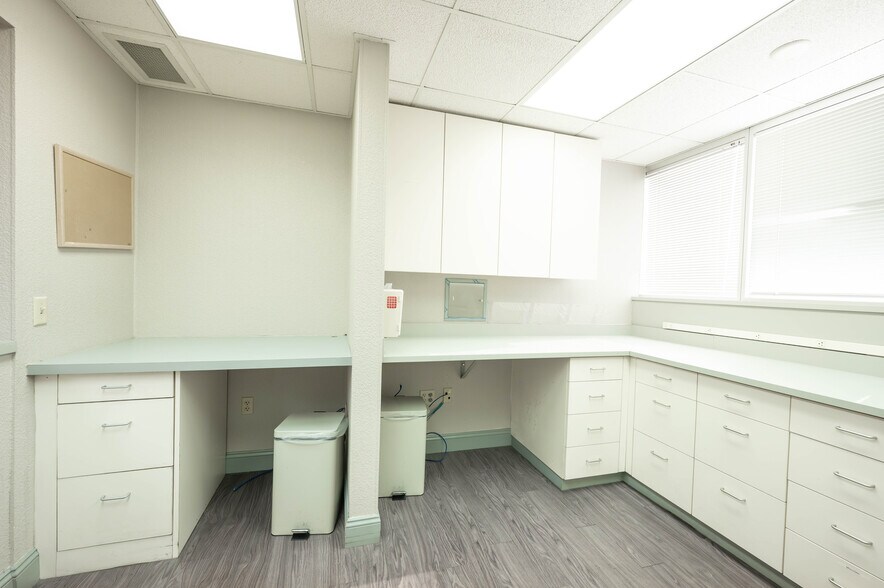 More Photos Of 7200 W Cathedral Rock Dr, Las Vegas Medical For Sale