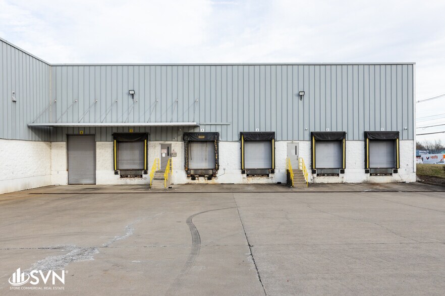 More Photos Of 2375 Fortune Dr, Lexington Manufacturing For Lease
