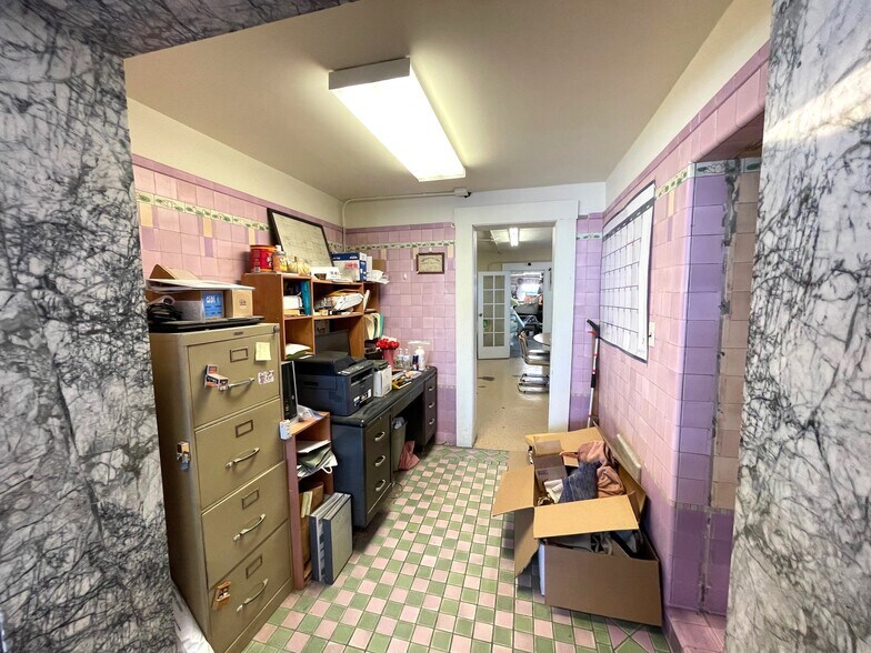 More Photos Of 814 Cleveland Ave NW, Canton Freestanding For Lease