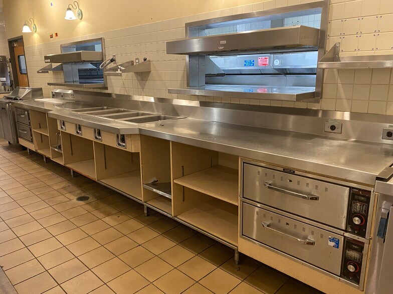 More Photos Of 2199 Riverside Dr, Columbus Restaurant For Lease