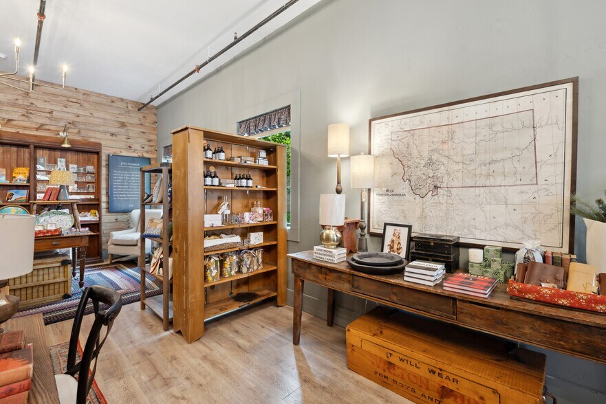 More Photos Of 325 Central Ave, Whitefish Storefront Retail Office For Sale