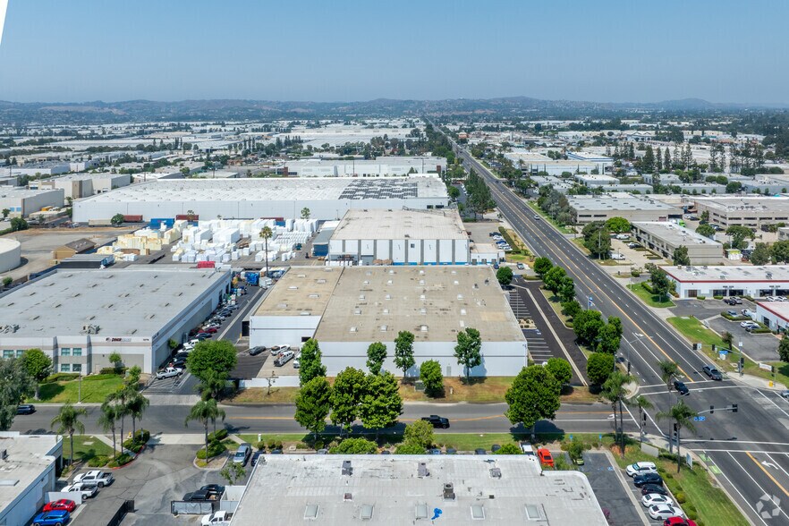 More Photos Of 5651 Schaefer Ave, Chino Manufacturing For Lease
