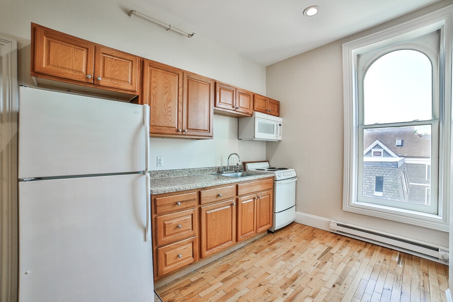 More Photos Of 176 North St, Buffalo Apartments For Sale