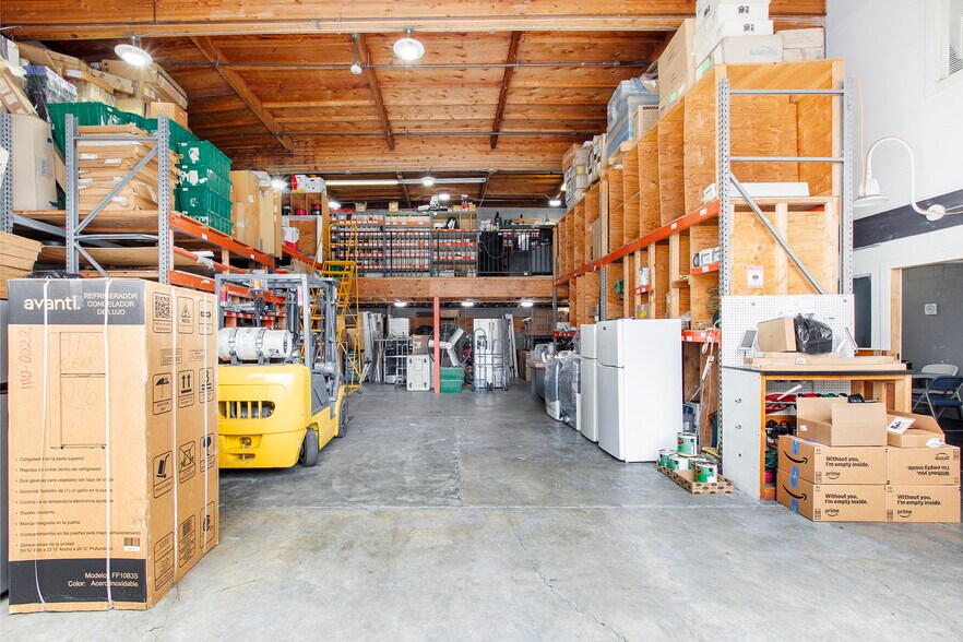 More Photos Of 479 10th St, San Francisco Service For Sale