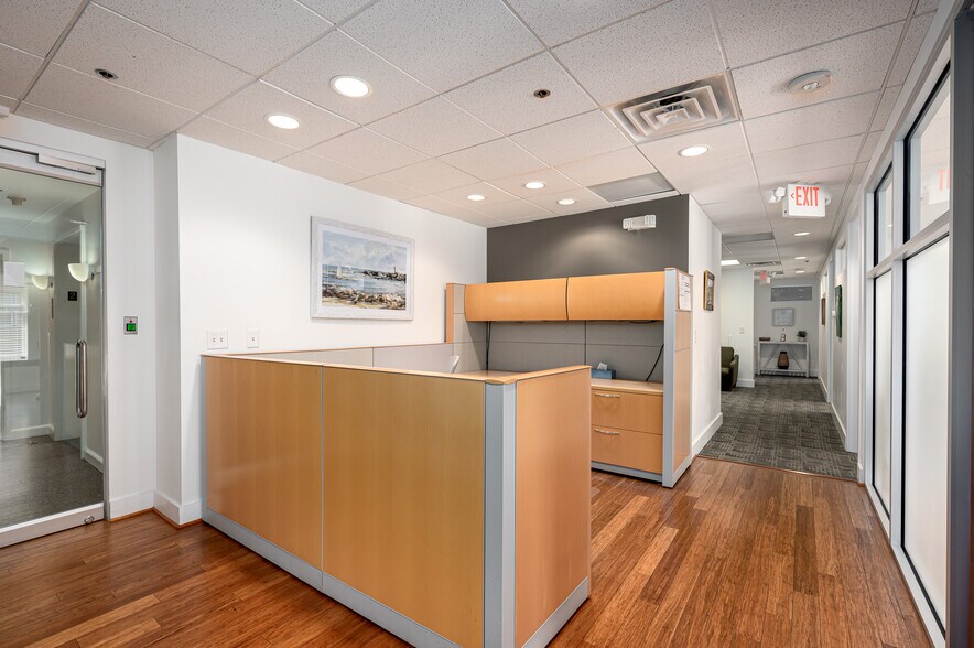 More Photos Of 188 Main St, Annapolis Storefront For Lease