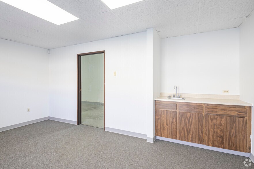 More Photos Of 12445 E 39th Ave, Denver Unknown For Lease
