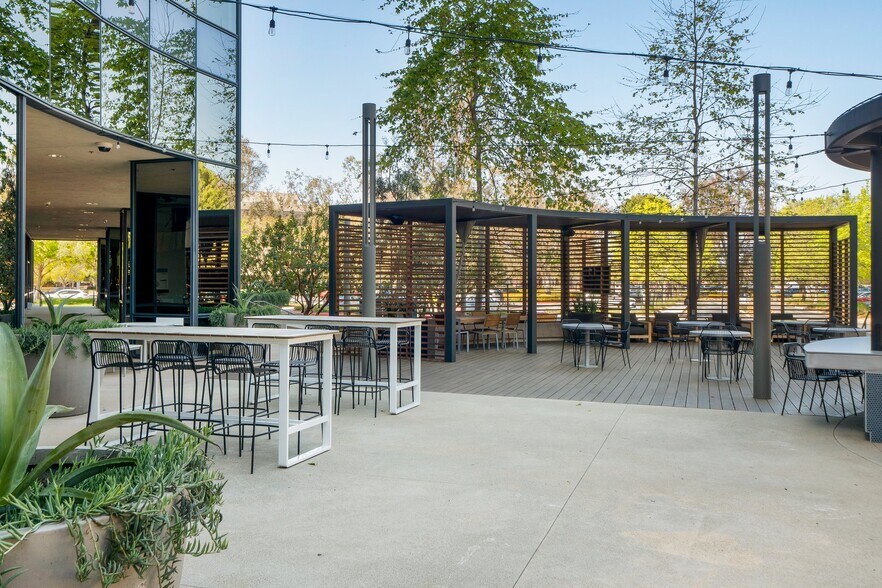 More Photos Of 5000 Birch St, Newport Beach Unknown For Lease