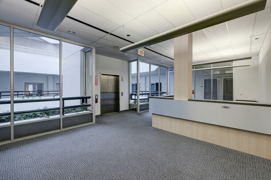 More Photos Of 7000 Hollister St, Houston Office For Sale