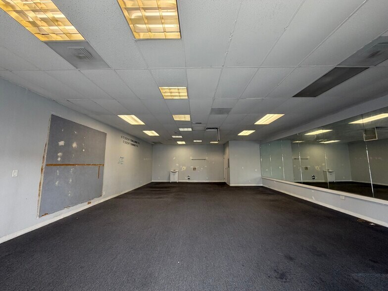 More Photos Of 8851 Garden Grove Blvd, Garden Grove Storefront Retail Office For Lease