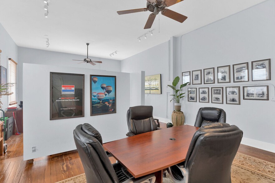 More Photos Of 515-517 Duval St, Key West Storefront Retail Office For Sale