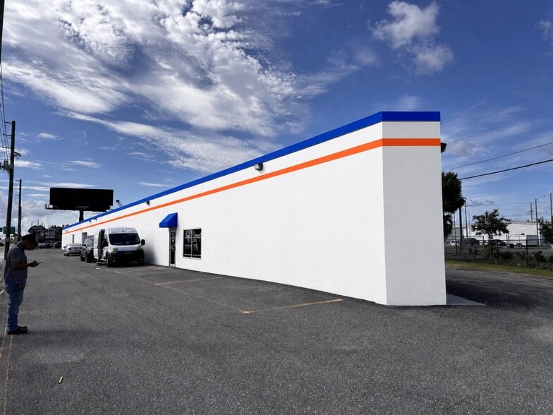 More Photos Of 10380 US Highway 19 N, Pinellas Park Manufacturing For Lease