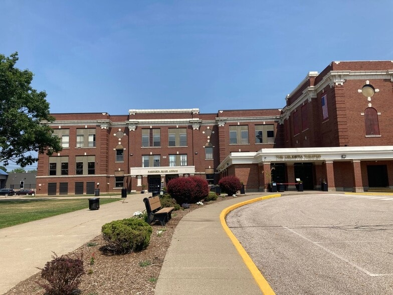 More Photos Of 151 Main St, Wadsworth Office For Lease