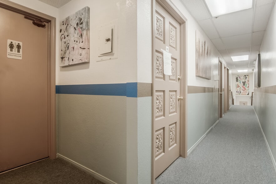 More Photos Of 11490 Burbank Blvd, North Hollywood Loft Creative Space For Sale