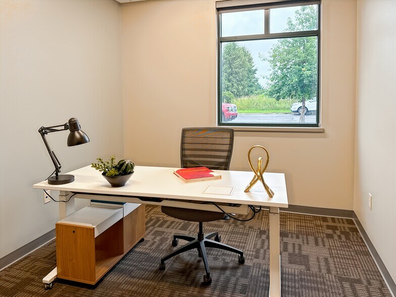 More Photos Of 1025 Quinn Dr, Waunakee Coworking Space