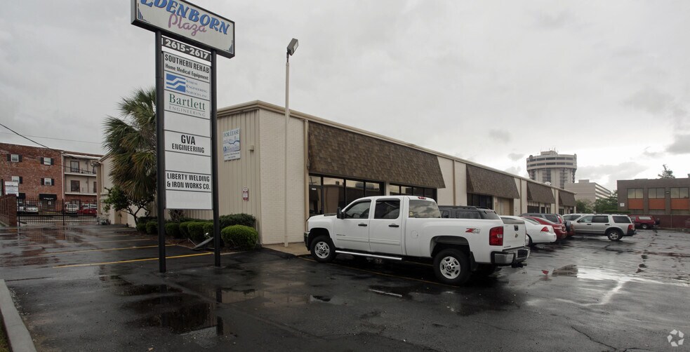More Photos Of 2615-2617 Edenborn Ave, Metairie Light Manufacturing For Lease