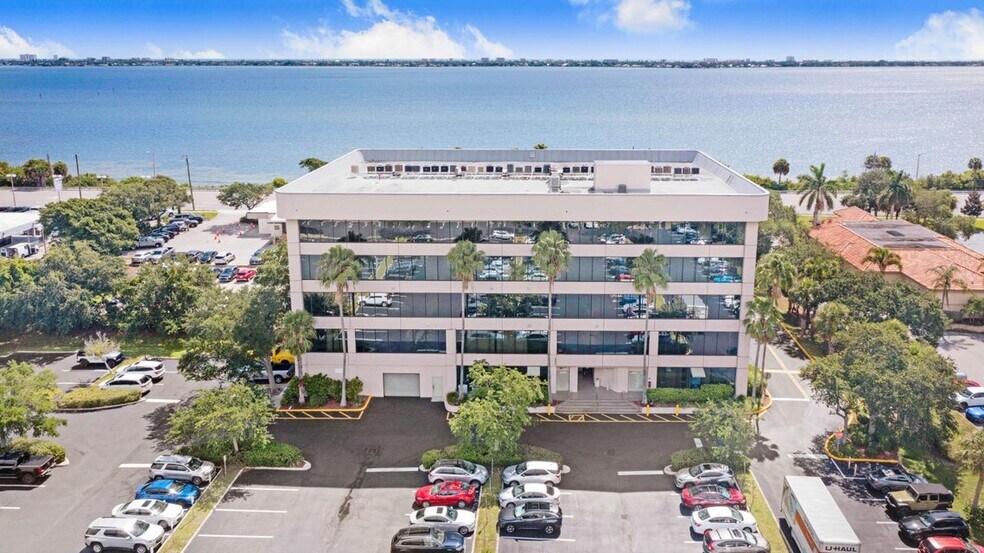 More Photos Of 930 Harper Blvd SW, Melbourne Medical For Lease