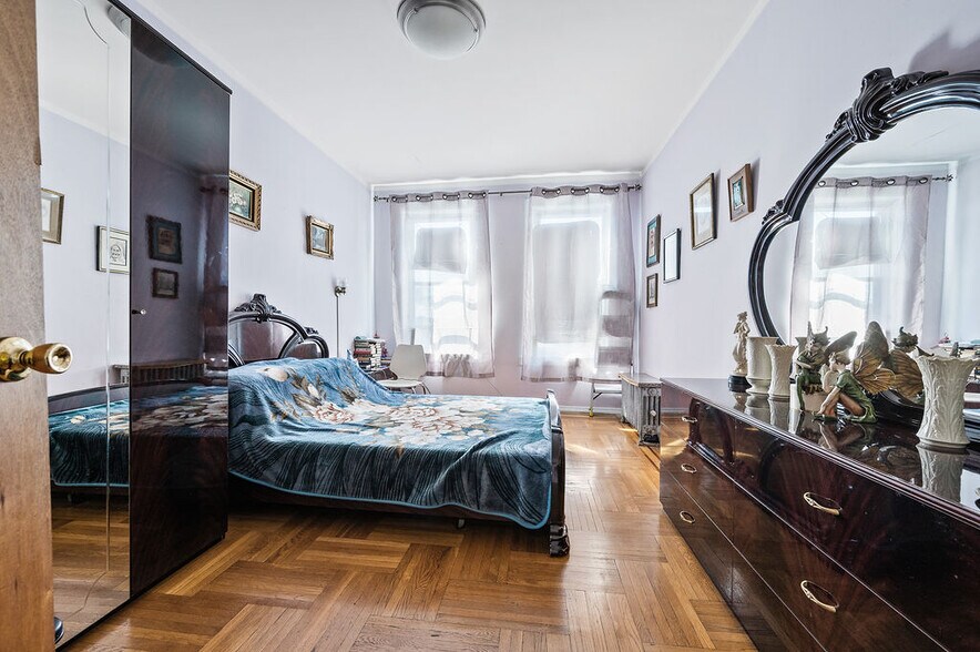 More Photos Of 2339 Bath Ave, Brooklyn Storefront Retail Residential For Sale