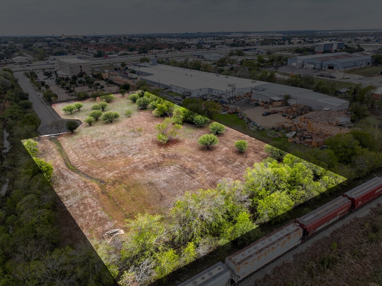 More Photos Of 1942 S Interstate 35, San Marcos Warehouse For Sale