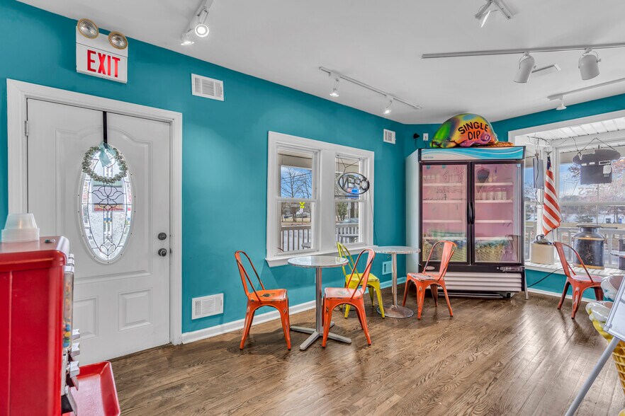 More Photos Of 59 N Main St, Manahawkin Freestanding For Sale