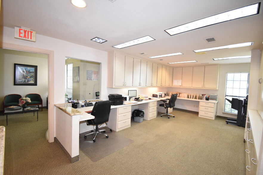 More Photos Of 2612 Harwood Rd, Bedford Medical For Sale