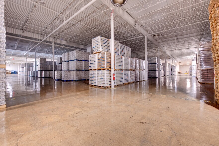 More Photos Of 4101 Winston Ave, Covington Flex For Lease