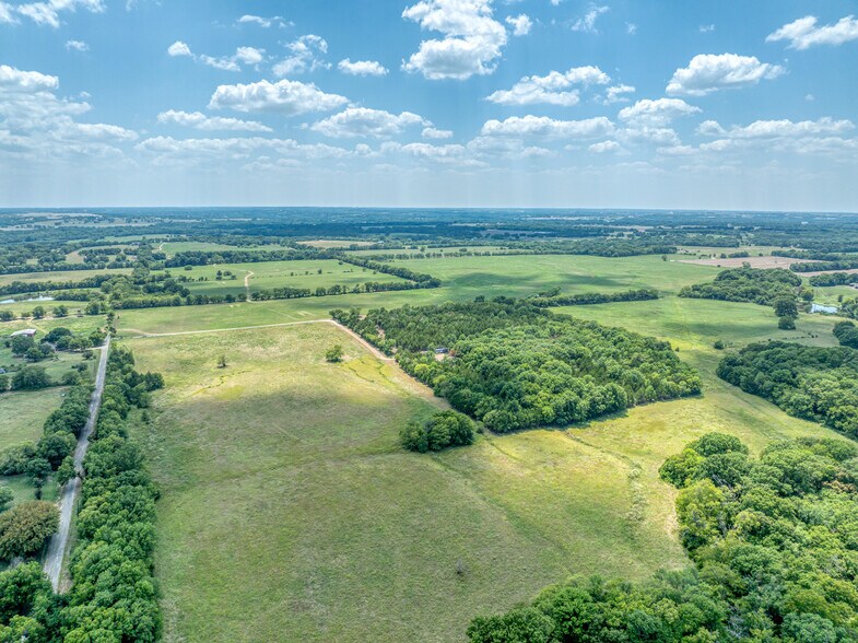 More Photos Of 606.51 Acres, Sherman Land For Sale