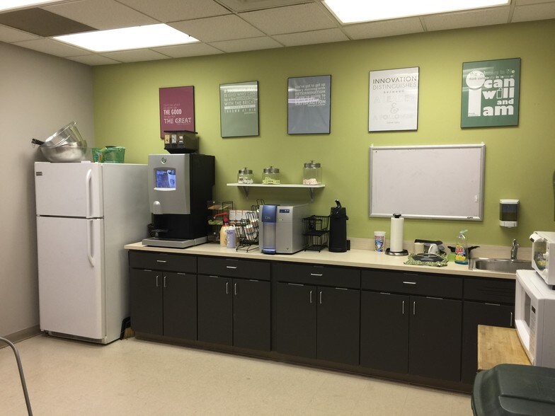 More Photos Of 2720 Discovery Dr, Raleigh Flex For Lease