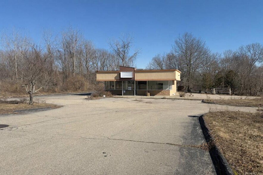 Primary Photo Of 641 Norwich New London Tpke, Uncasville Fast Food For Sale