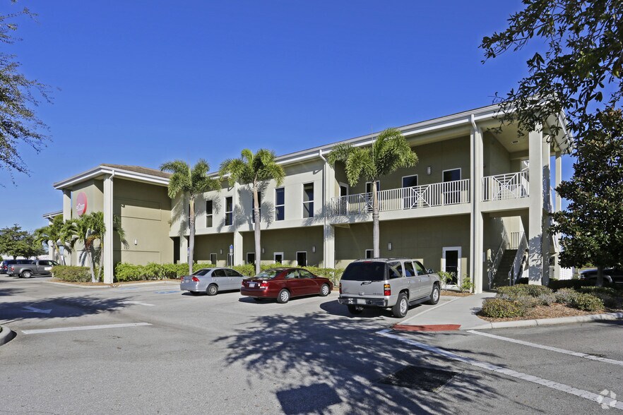 Primary Photo Of 8221-8249 Vicela Dr, Sarasota Office For Sale