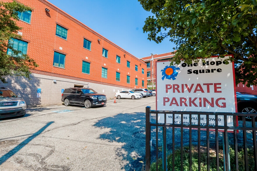 More Photos Of 1901 Centre Ave, Pittsburgh Office For Lease