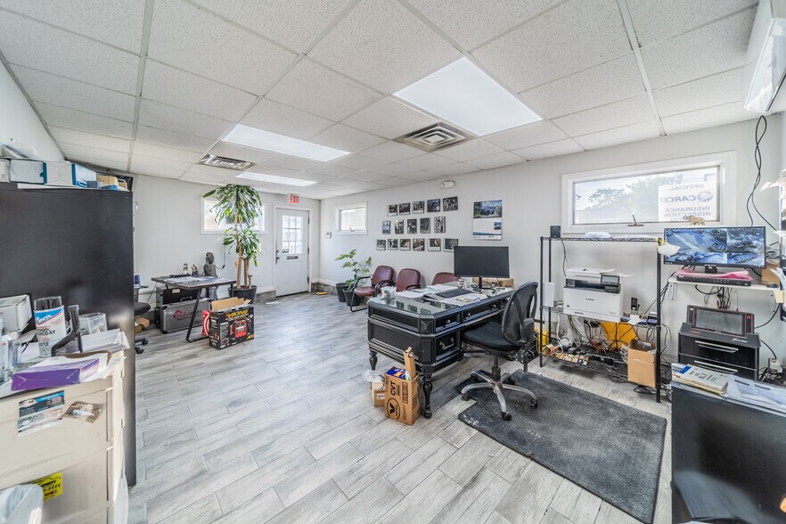 More Photos Of 79 Hooker St, Jamesburg Auto Dealership For Sale