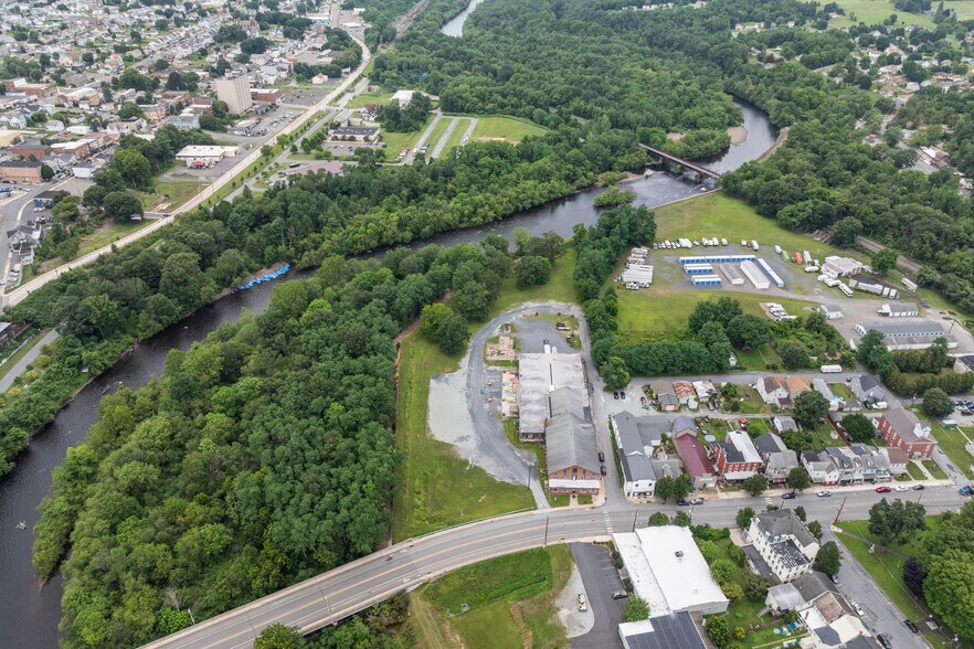 More Photos Of 500 Bridge St, Weissport Restaurant For Sale