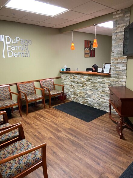 More Photos Of 1N141 County Farm Rd, Winfield Medical For Sale