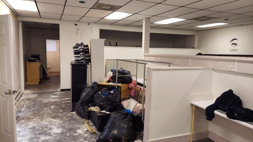 More Photos Of 2401 W Cervantes St, Pensacola General Retail For Sale